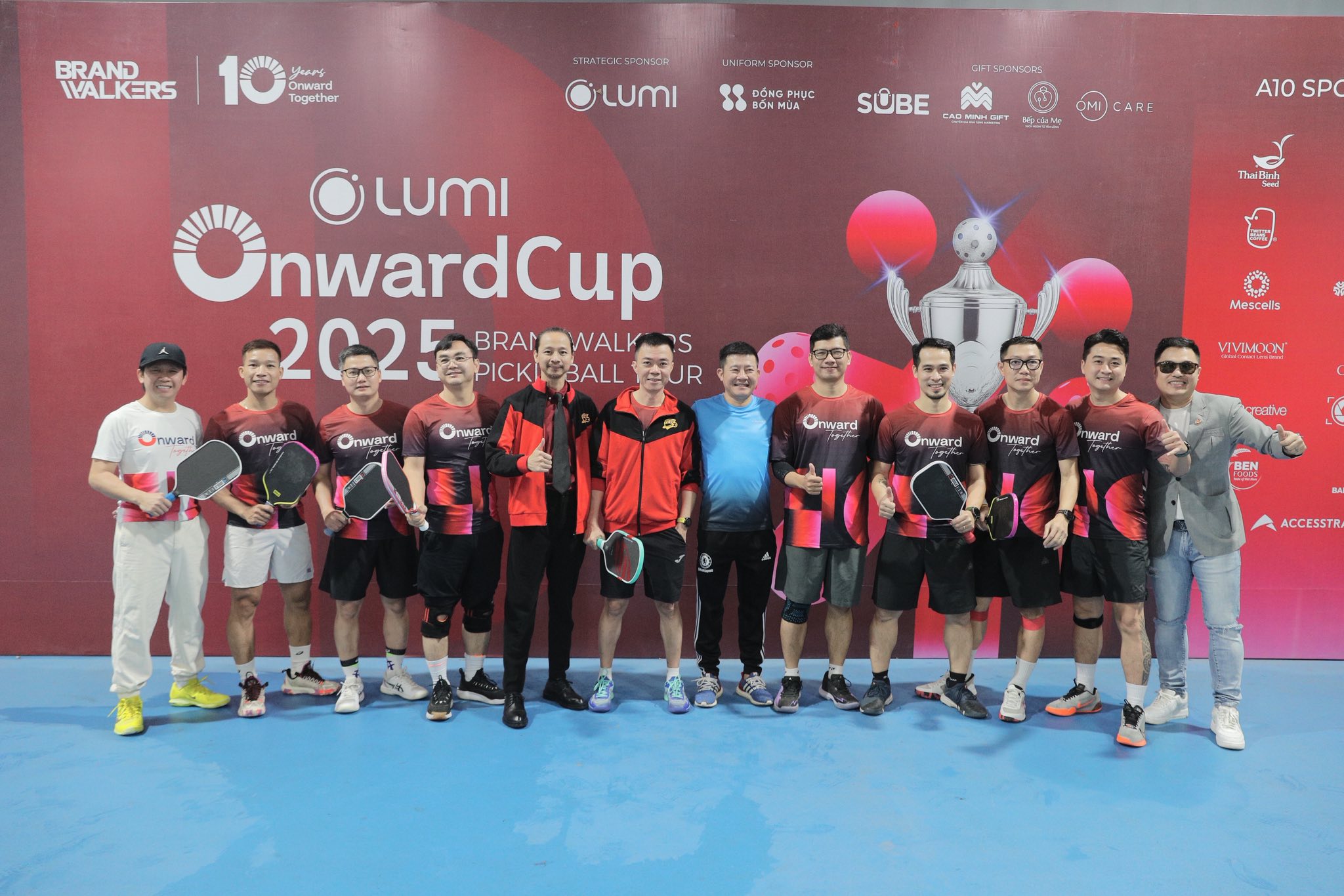 Coach Kim cùng đội tại LUMI OnwardCup 2025